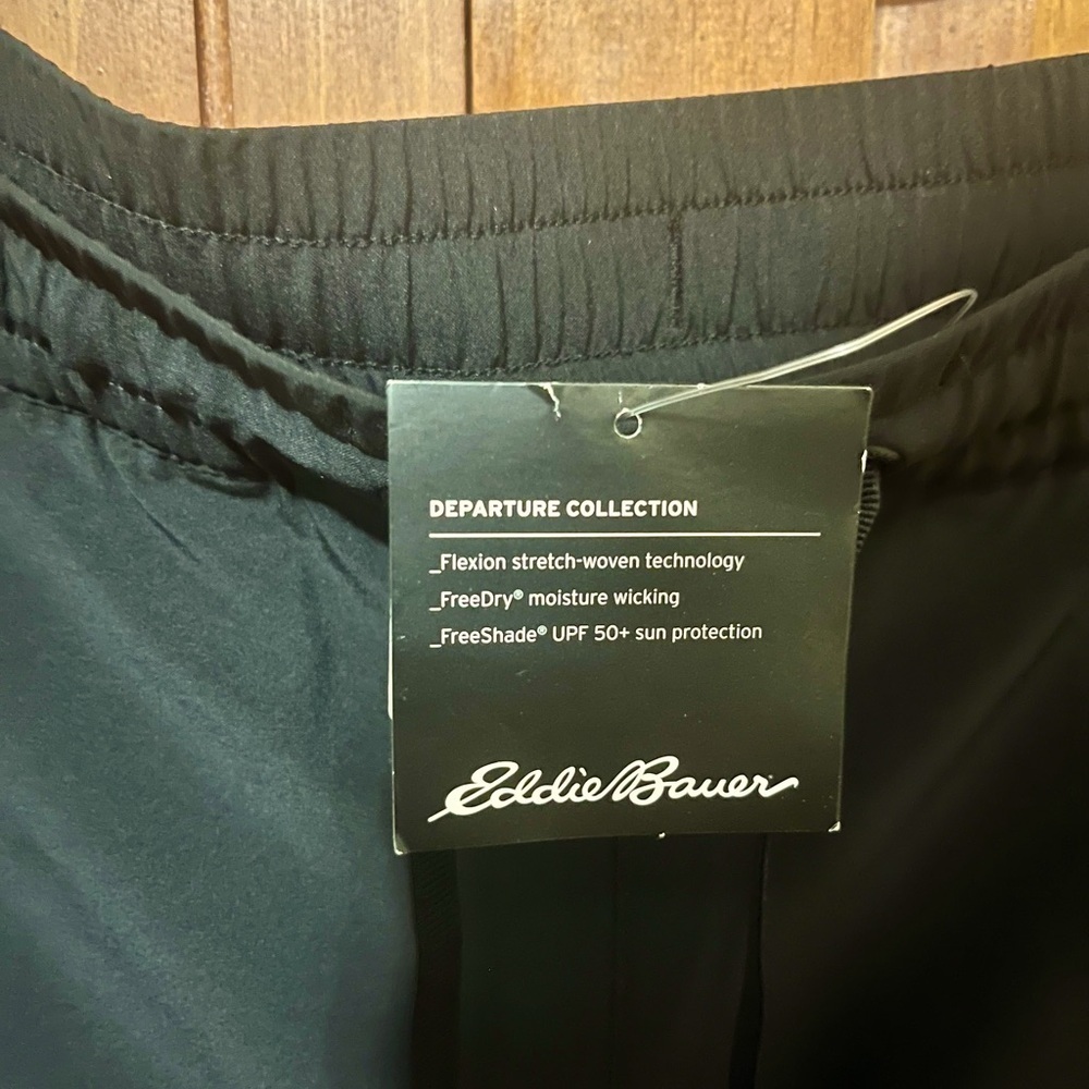 NWT Eddie Bauer Women’s Black Capris - Med - Picture 3 of 9